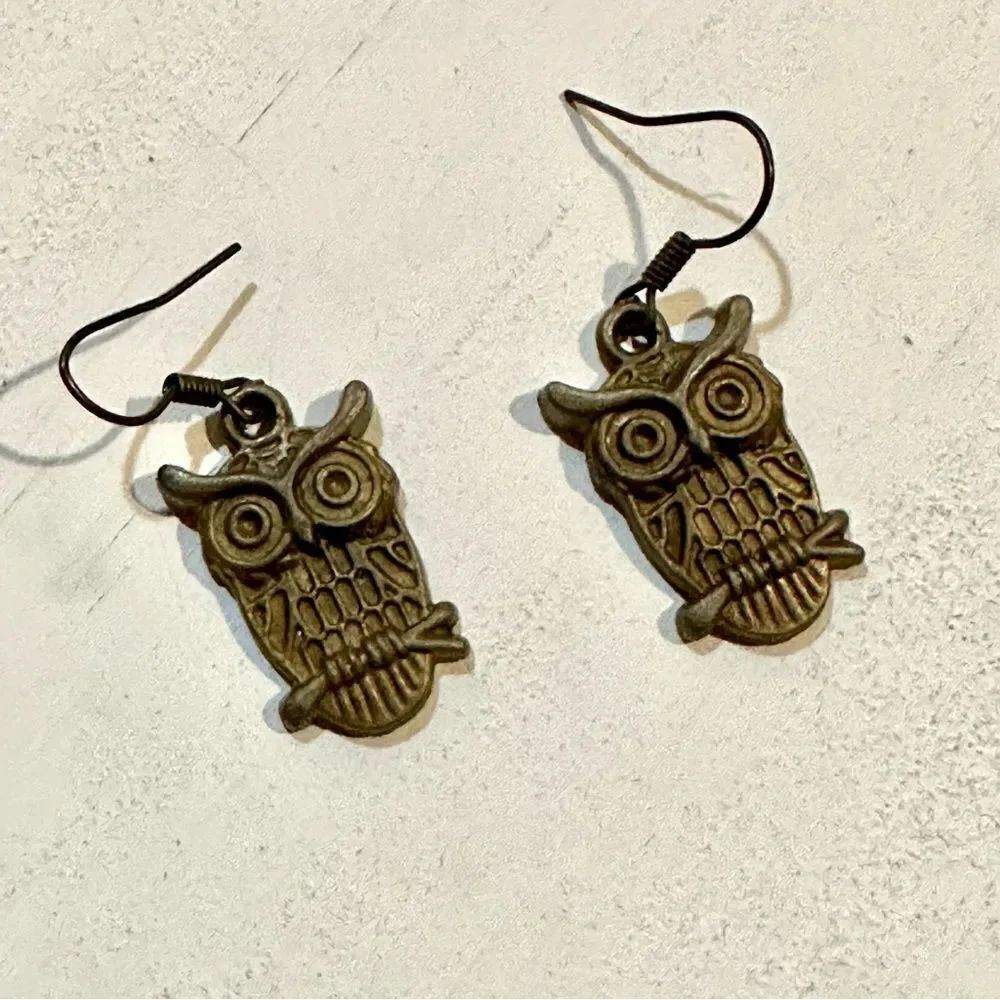 Small brass tone owl earrings